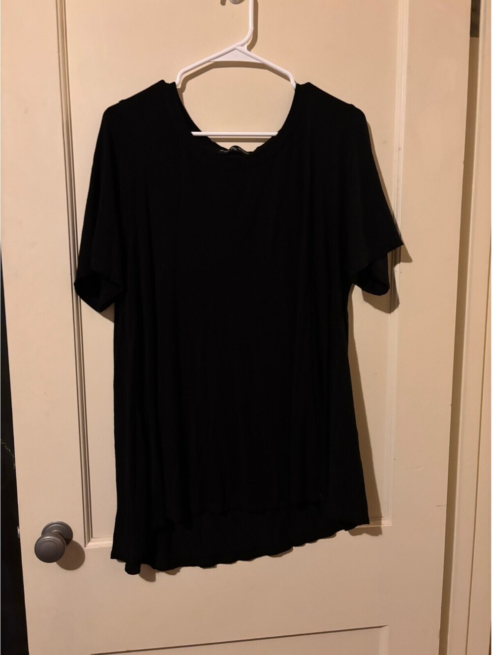 Black short sleeve top 1X